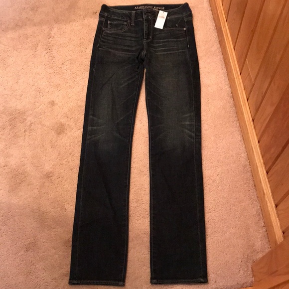 American Eagle Outfitters Denim - 🔥 3/$45 NWT American Eagle jeans size 2